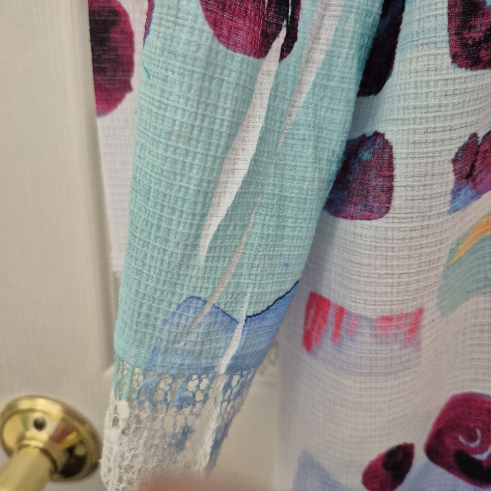 Jess And Jane Abstract Multicolor Tunic Top - Picture 5 of 7